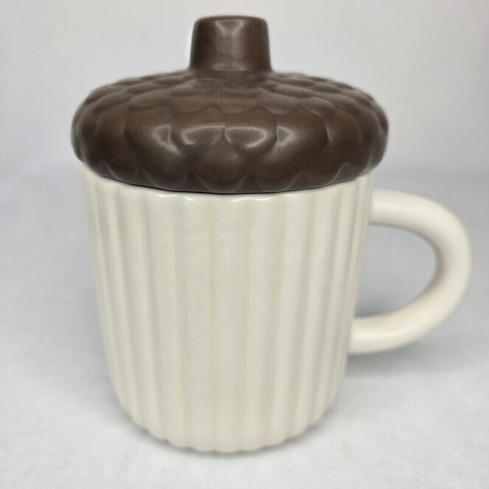 Target Bullseye's Playground Ceramic Acorn Mug with Lid Brown Cream. Used Once‎